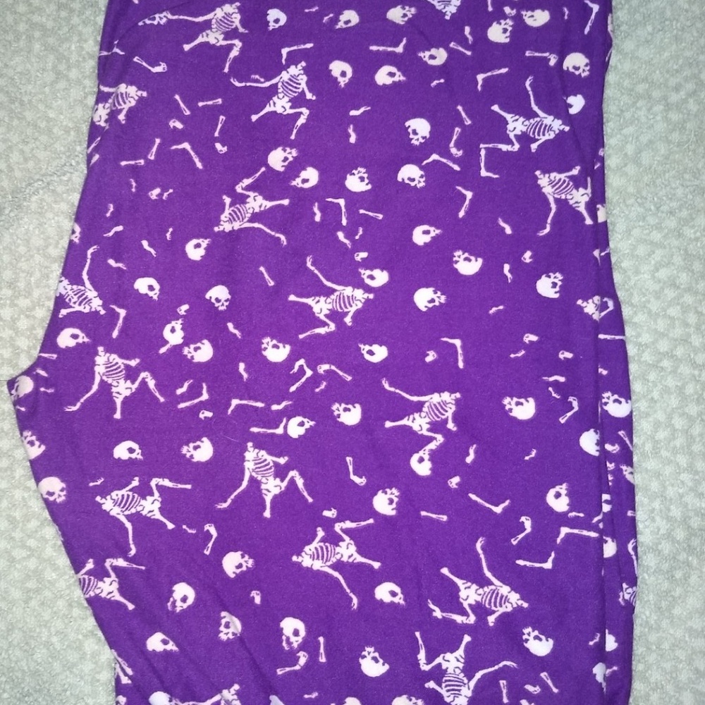 TC Skeletons - Picture 2 of 2